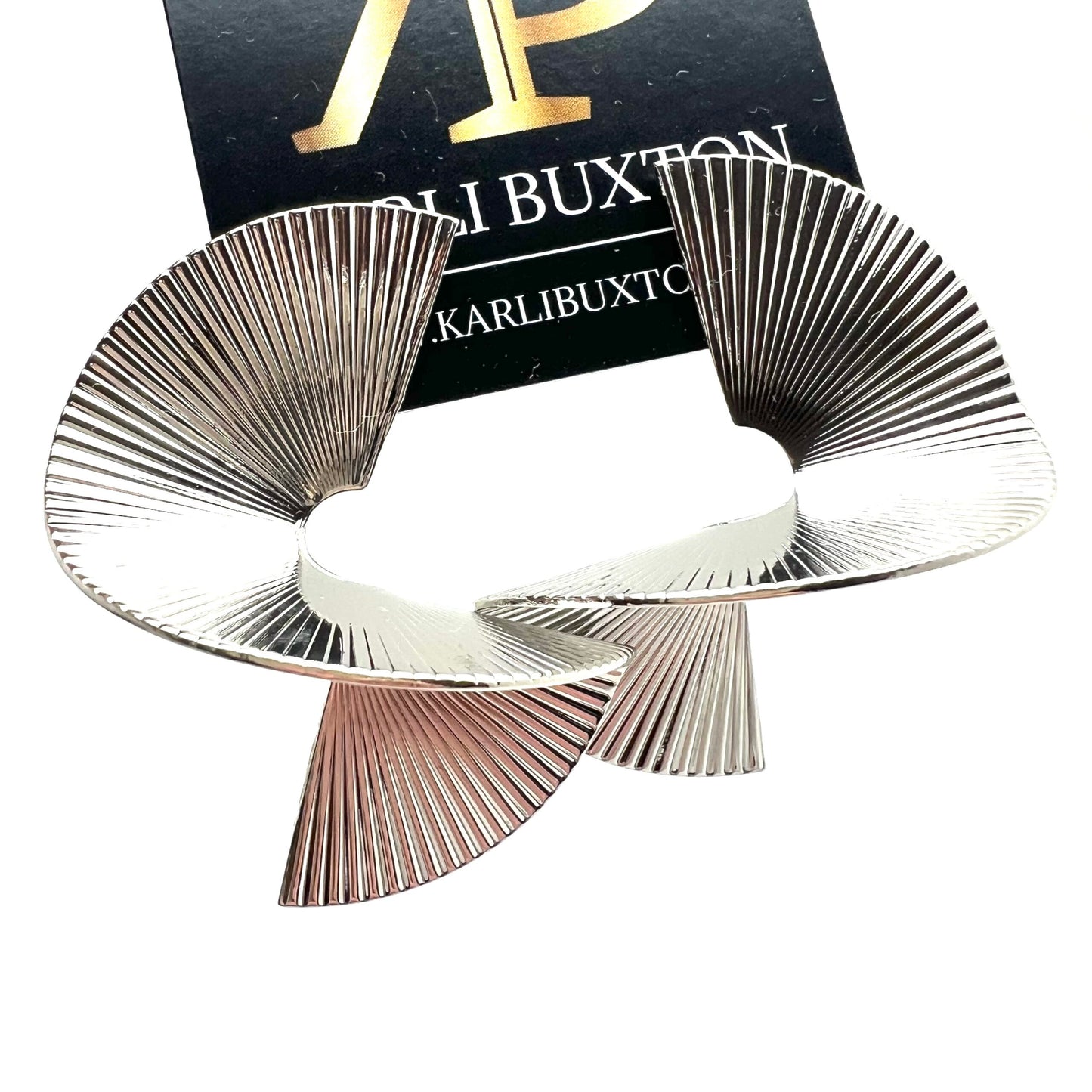 Wavy Discs