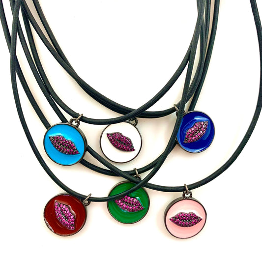 smooch-magnetic dainty